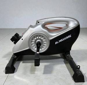 lot 10 image: MaxKare Portable Under-Desk Magnetic Foot Pedal Exerciser - Compact Versatile Fitness, Low-Impact Workouts at Home - Great Condition