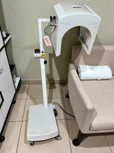 lot 30 image: MSRP $15,000 DUSA 4170-3 BLU-U Photodynamic Blue Light Therapy System  Dermatology PDT Platform for Actinic Keratosis Treatment, ALA-Activated Blue Light Illumination, Uniform Treatment Field - Works Great With Keys