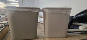 lot 15 image: Two Trash Cans