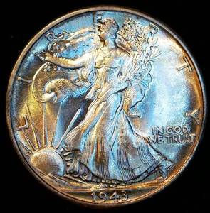 lot 28 image: Uncirculated 1943 Walking Liberty Half Dollar, Original Bank Roll, Original Surfaces wSlight Bronze Toning