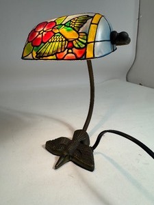 lot 69 image: Brass Bronze Metal Hummingbird Painted Stained Glass Style Lamp