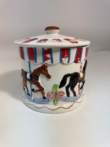 lot 8 image: 1950s Carousel Cookie Jar