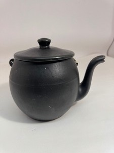 lot 10 image: McCoy Kookie Kettle Cookie Jar