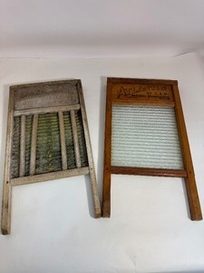 lot 21 image: Set of (2) Vintage Washboards