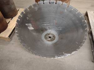 lot 189 image: Diamond Blade, 34x.220, Fits Concr...