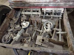 lot 401 image: Assorted Scaffolding...