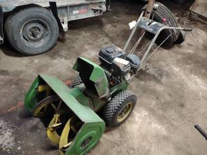 lot 337 image: John Deere 726 Snow Blower, Used La...