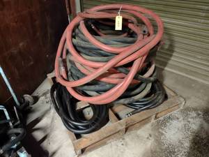 lot 462 image: Assorted Air Hoses...
