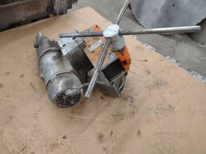 lot 27 image: Black & Decker Electric Drill Rig, ...