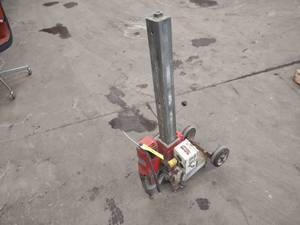 lot 31 image: Milwaukee 4096 Drill Rig with 44 M...
