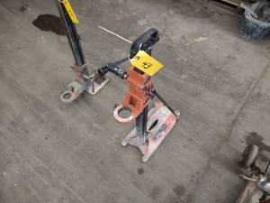 lot 43 image: Diamond Products Drill Rig with 32...