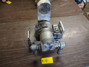 lot 81 image: Cushion Cut 360 Hydraulic Wall Saw...