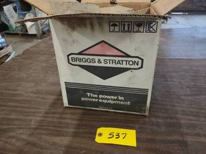 lot 537 image: Briggs & Stratton Short Block Engin...