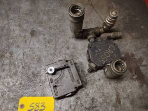 lot 583 image: Hydraulic Priority Valve & Hydrauli...