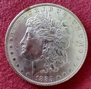 lot 33 image: Beautiful 1885-O Morgan Dollar