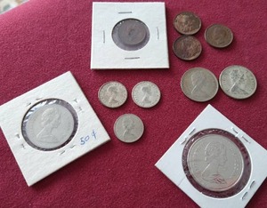 lot 40 image: Mixed Vintage Canadian Coin Lot - Some Silver