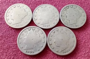 lot 61 image: (5) Liberty V Nickels