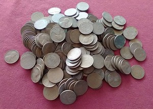 lot 65 image: (200) Wheat Pennies