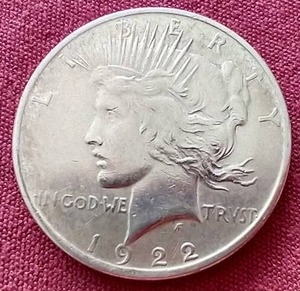 lot 132 image: 1922 Peace Dollar