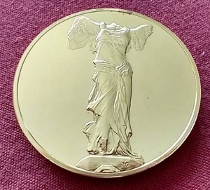 lot 143 image: 1974 100 Greatest Masterpieces Large Sterling Silver Medallion - Over 2 Ounces