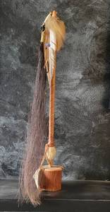 lot 43 image: Africian Ceremonial Chowrie Fly Whisk