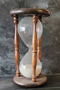 lot 75 image: Classic Wood Hourglass