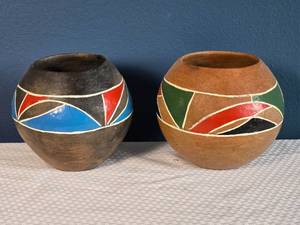 lot 46 image: Hand-Painted Pottery Vase Pair - Black & Terracotta Geometric Design - Southwestern Style