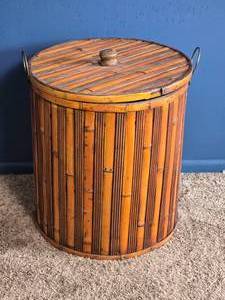 lot 91 image: Round Bamboo Storage Barrel with Lid - Tropical Tiki Style