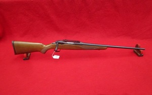 lot 11 image: Savage Arms 10 308 Rifle