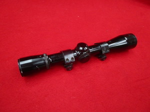 lot 102 image: 4x38 Scope