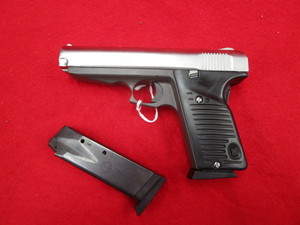 lot 98 image: Lorcin L 9mm Pistol