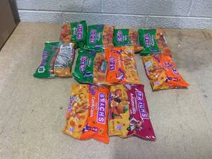 lot 268 image: LOT OF 10 Brachs Candy Corn, Autumn Mix, & Mellowcreme Pumpkins Candy