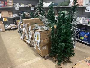 lot 270 image: LOT OF Miscellaneous Christmas Trees (2 Pallets)