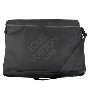 lot 37 image: Louis Vuitton Damier Geant Messenger Shoulder Bag Pre-Owned Retail $1,100