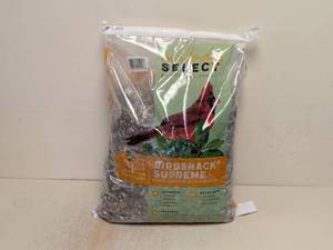 lot 89 image: NEW MELODY SELECT BY MORNING SONG BIRD SNACK SUPREME 30LBS BAG