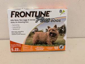 lot 100 image: NEW FRONTLINE PLUS FOR DOGS (5-22LBS) 8PK