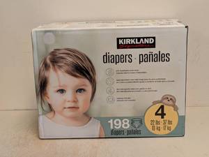lot 172 image: NEW KIRKLAND SIGNATURE DIAPERS SIZE 4 (198PK)