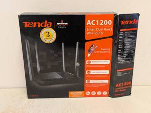 lot 177 image: TENDA AC1200 SMART DUAL BAND WIFI ROUTER