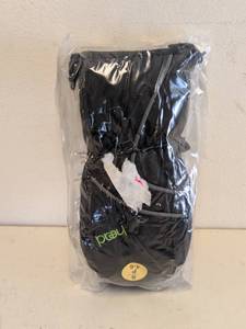 lot 186 image: NEW HEAD GLOVES SMALL