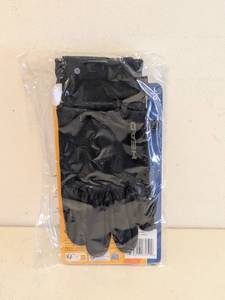 lot 187 image: NEW HEAD GLOVES LARGE
