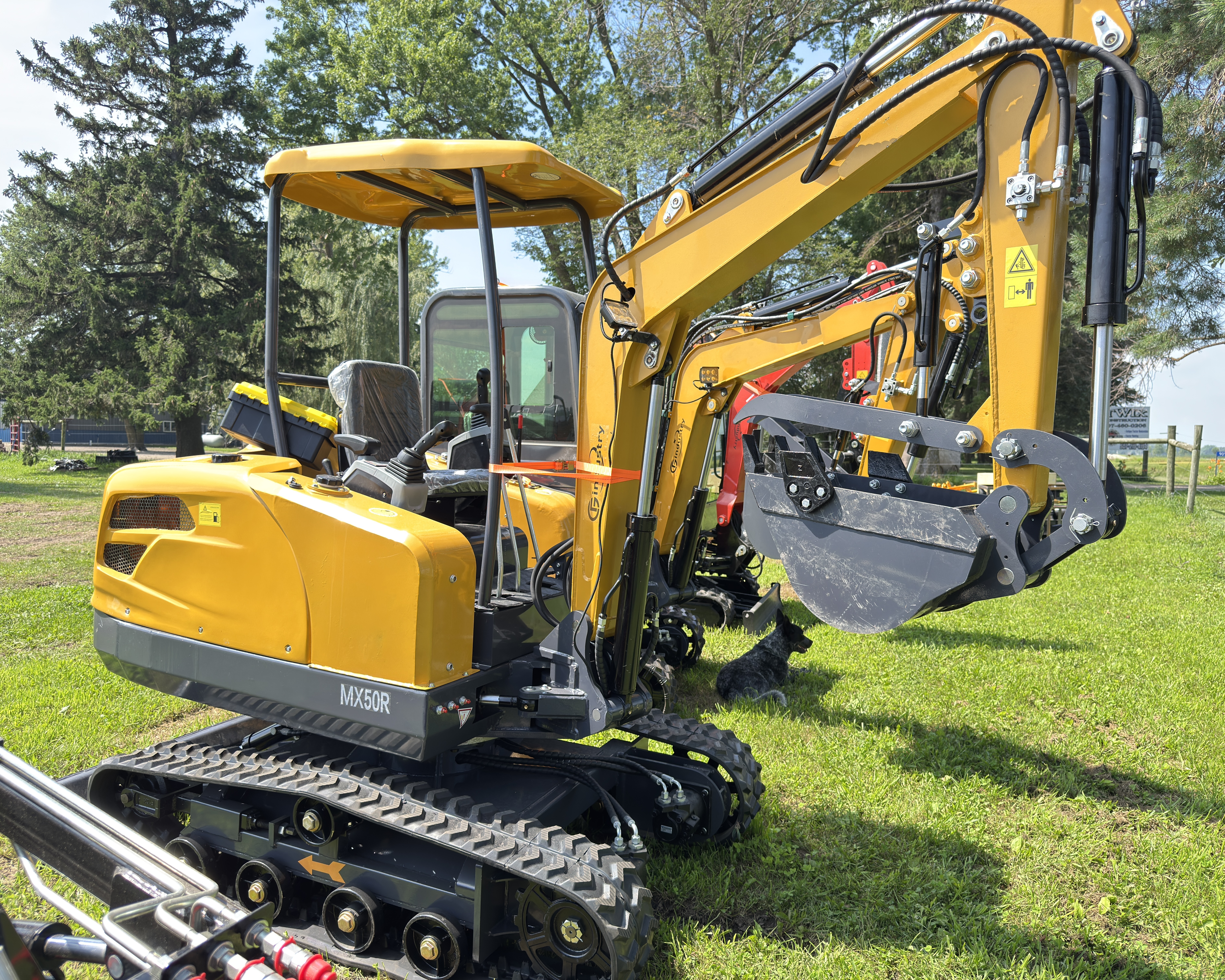 lot 1055 image: 2026 CFG Mini Excavator (MX50R)