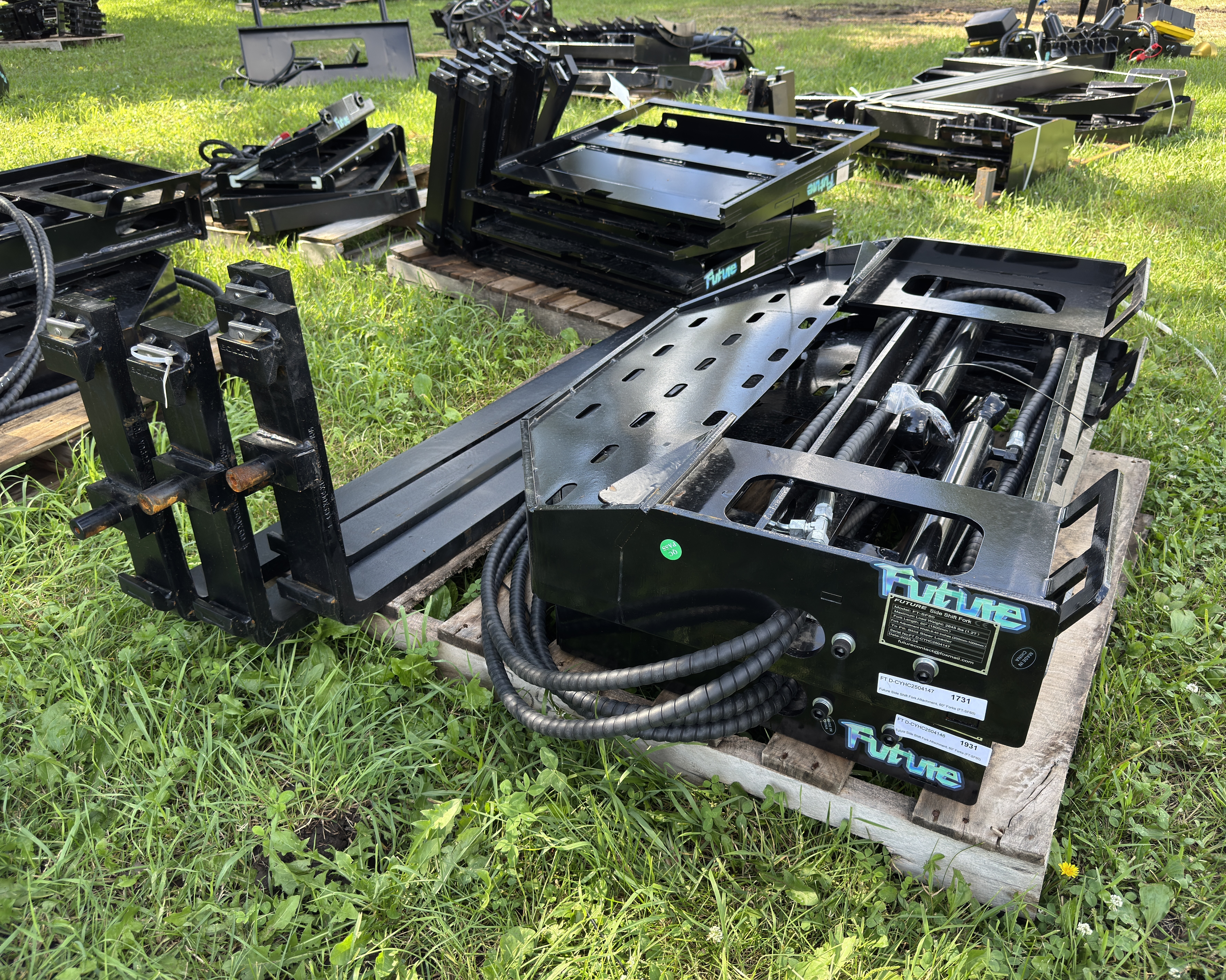 lot 4631 image: FUTURE Side Shift Fork Attachment, 60 Forks (FT-SF60)