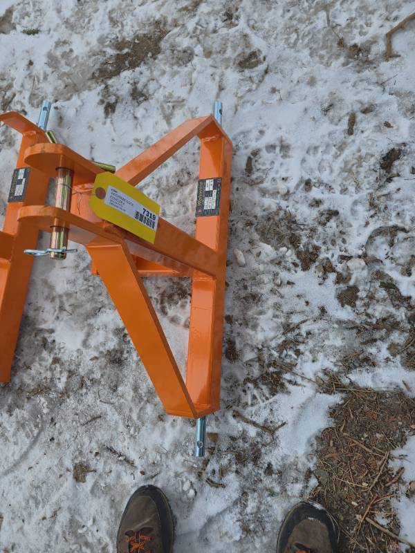 lot 7319 image: Wolverine Quick Coupler 4 (QC4-26-15.7G)