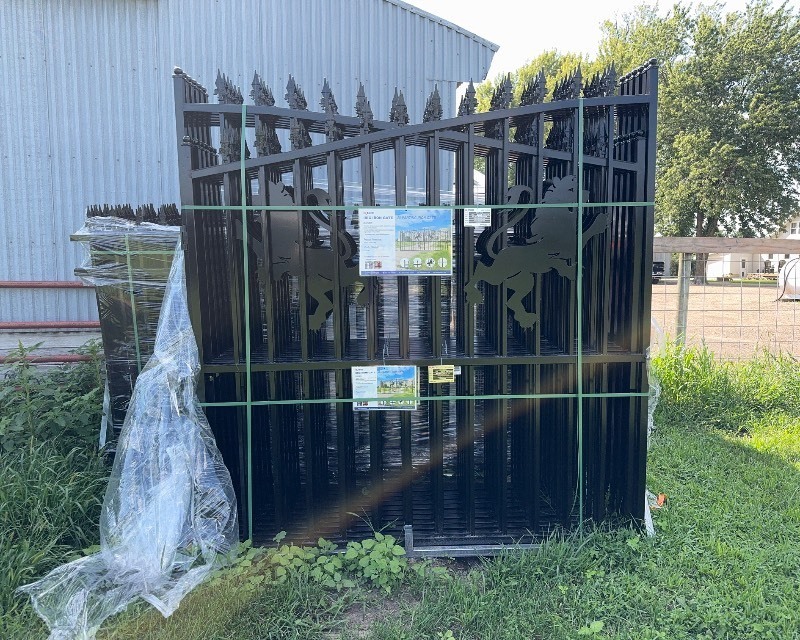 lot 9618 image: SDLANCH 14 Ft Iron Gate (IRIG)