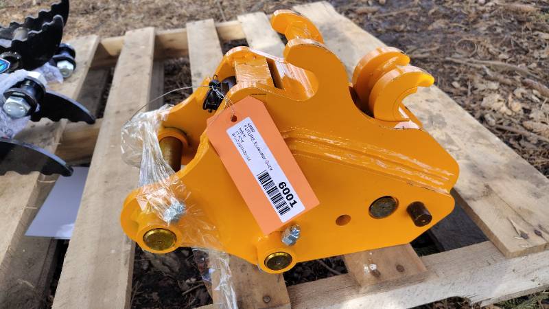 lot 6001 image: FUTURE Excavator Quick Hitch (FT-K302)