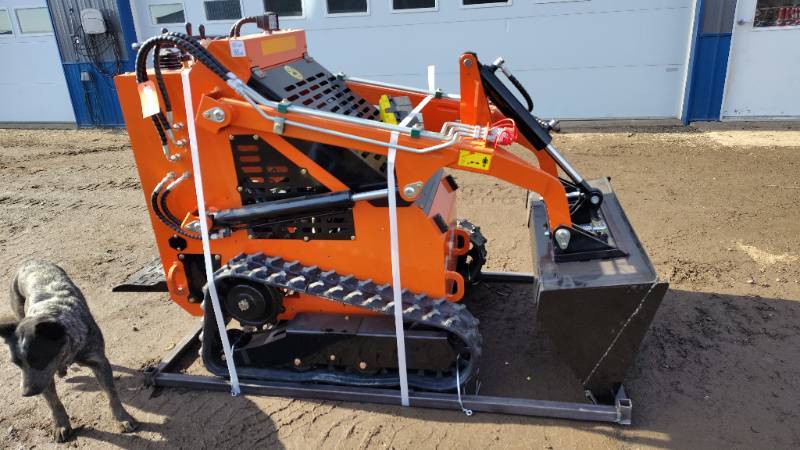 lot 1373A image: 2025 ATSPOWER Mini Skid Steer Loader (ATS-T460) - Orange