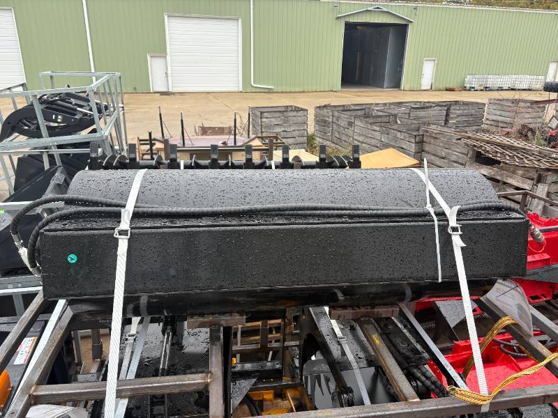 lot 4507 image: FUTURE Skid Steer Vibratory Roller (FT-VR59)