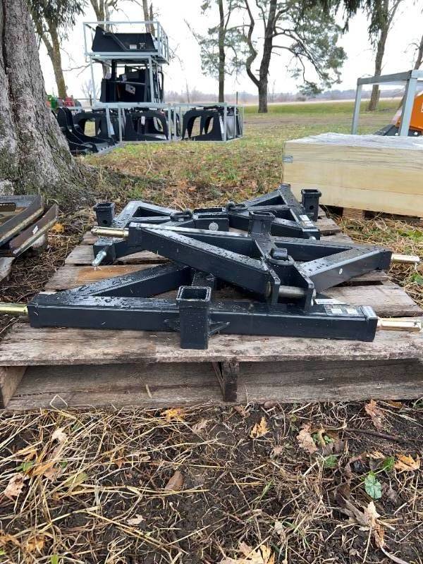 lot 7201 image: Wolverine Class 2 Quick Hitch (TR-26-02C)