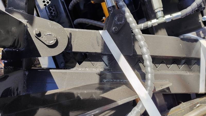 lot 4007 image: FUTURE Skid Steer Puller (FT-TP25)