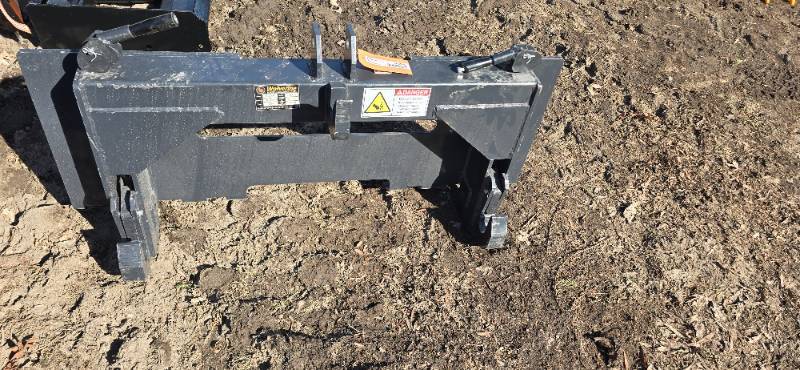 lot 4065 image: Wolverine 3 Point Quick Tach (PT-16-02C)